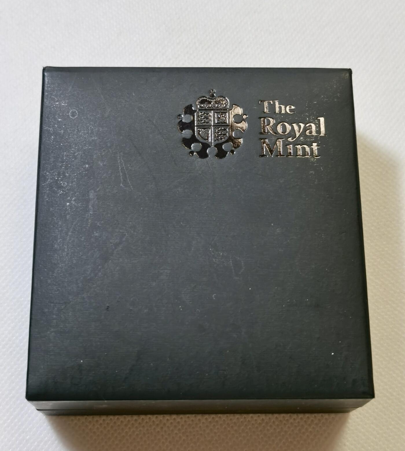 甄臻铺-世界币章拍卖（第45期）精品场拍品征集中，送拍享返佣金等优惠多多