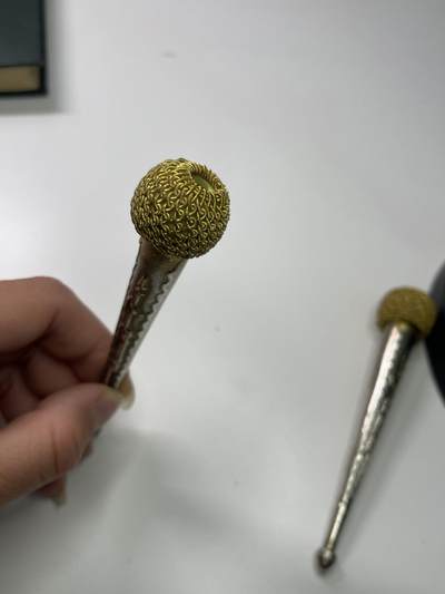 新时代收藏徽章红藏拍卖(第二十九场)  徽章纸品证书杂项 - 意大利授带吊饰 金属丝刺绣 带法西斯（一种武器，是政治上法西斯的来源）浮雕