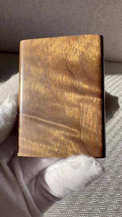 零元拍：B07金丝楠牌子，香喷喷的小金砖，金光闪闪，62/46/12MM