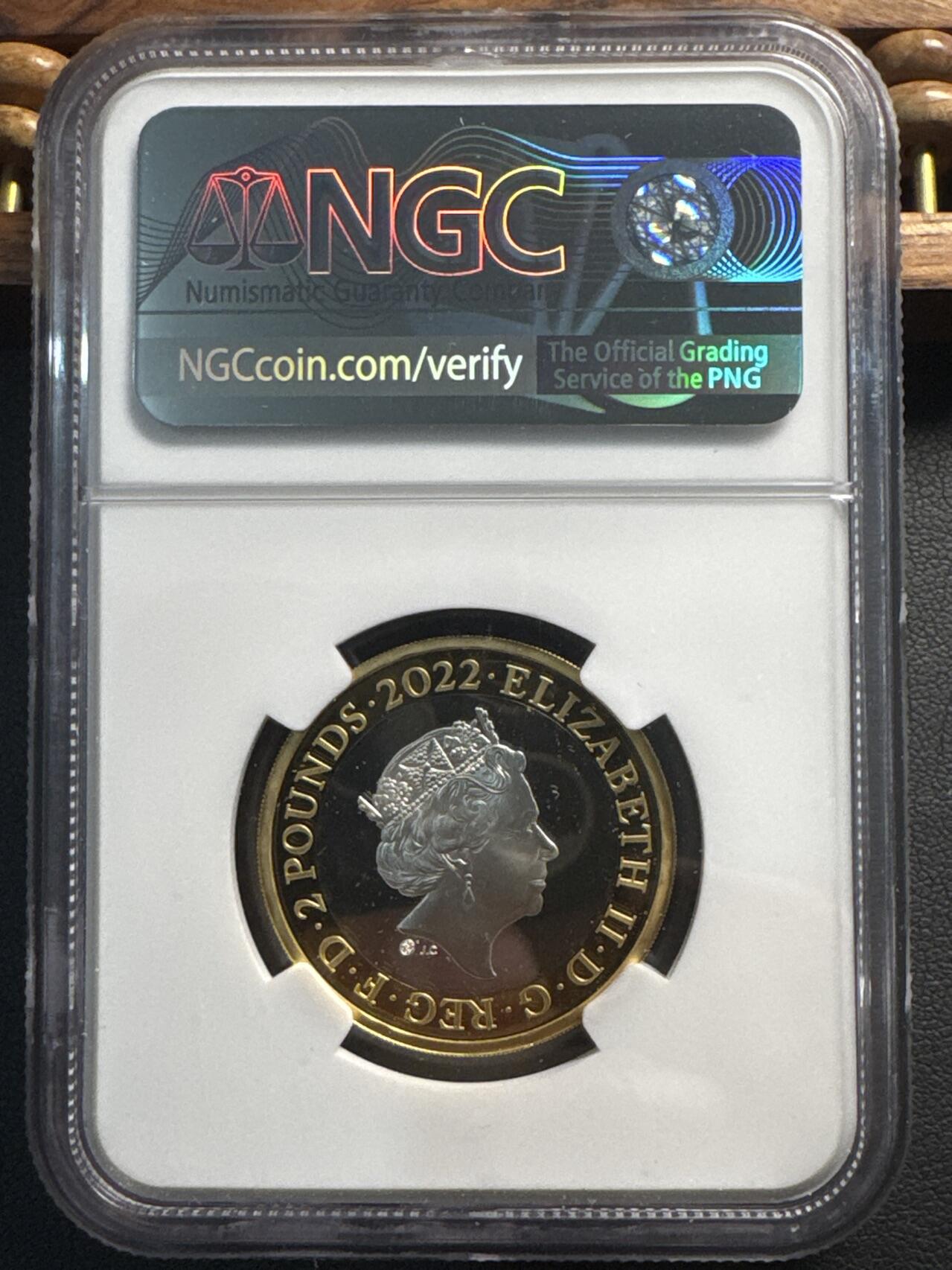 ❤️【币观天下】❤️ 第336期钱币拍卖- 2025.12.26周五晚上6点半场-长期征集拍品 英国2022年2镑发行25周年精制双金属纪念银币 NGC PF69