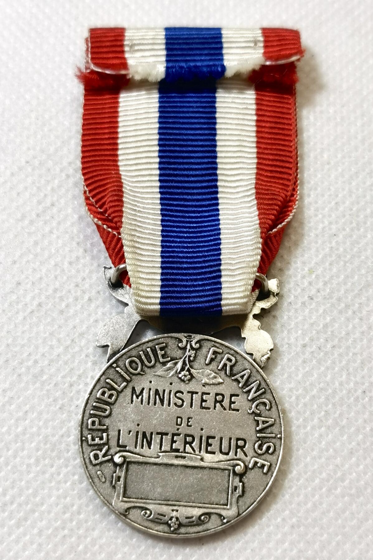 甄臻铺-世界币章拍卖（第45期）精品场拍品征集中，送拍享返佣金等优惠多多