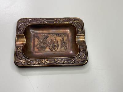 新时代收藏徽章红藏拍卖(第二十九场)  徽章纸品证书杂项 - 荷兰高浮雕烟灰缸 风车之国 海外回流 非国内小商品