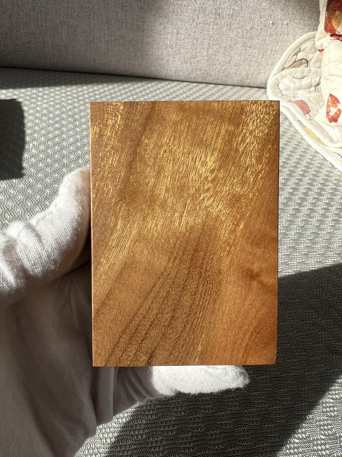 零元拍：B05金丝楠牌子，香喷喷的小金砖，金光闪闪，80/56.9/18MM