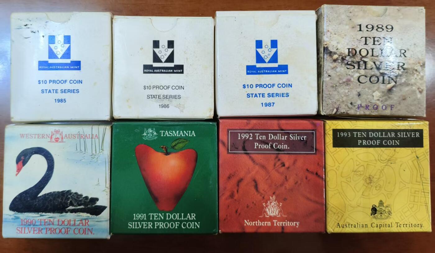 ❤️【币观天下】❤️ 第336期钱币拍卖- 2025.12.26周五晚上6点半场-长期征集拍品 澳大利亚1985--1993州币8枚套 澳大利亚是比较早发行州币的郭嘉之一，这是第一套以各州的州徽为图案 原盒证 含纯银148克