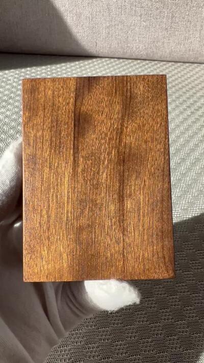 零元拍：B02金丝楠牌子，香喷喷的小金砖，金光闪闪，81/59/19.5MM