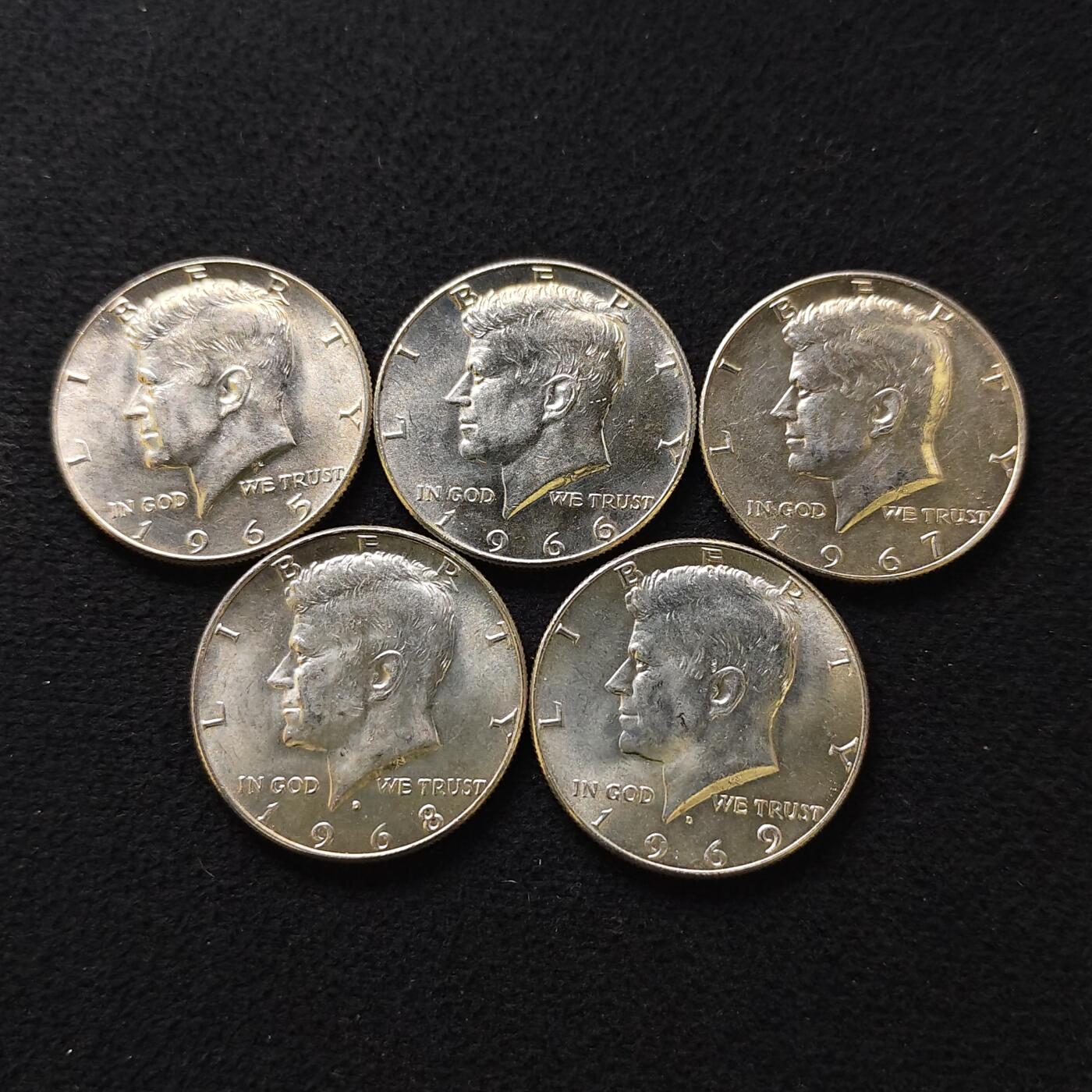 【全场包邮】纯粹捡漏拍489场（免费代拍第26场） 美国1966-1969年不同年份肯尼迪半元（30.6毫米11.5克）银币5枚一组