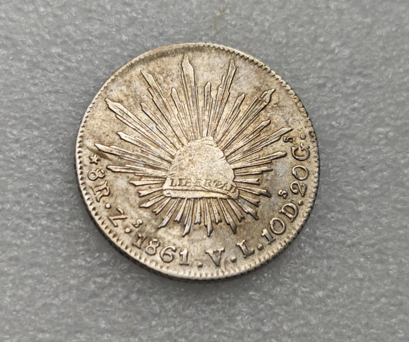 瓶子🏺第222期拍卖会  墨西哥1861/0年骑字鹰洋 少见中期骑字