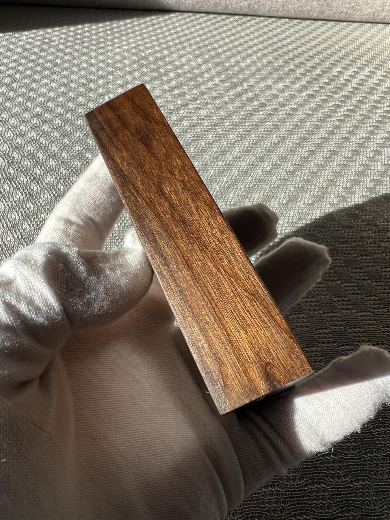 零元拍：B02金丝楠牌子，香喷喷的小金砖，金光闪闪，81/59/19.5MM