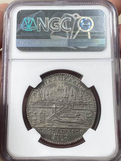 万国钱币拍卖第058期（万国新年大拍） NGC MS61 1782年德国雷根斯堡自由市景观1/2泰勒  后期版头像 全深打景观极其难得 高点细节极佳 原味欧陆包浆收藏级