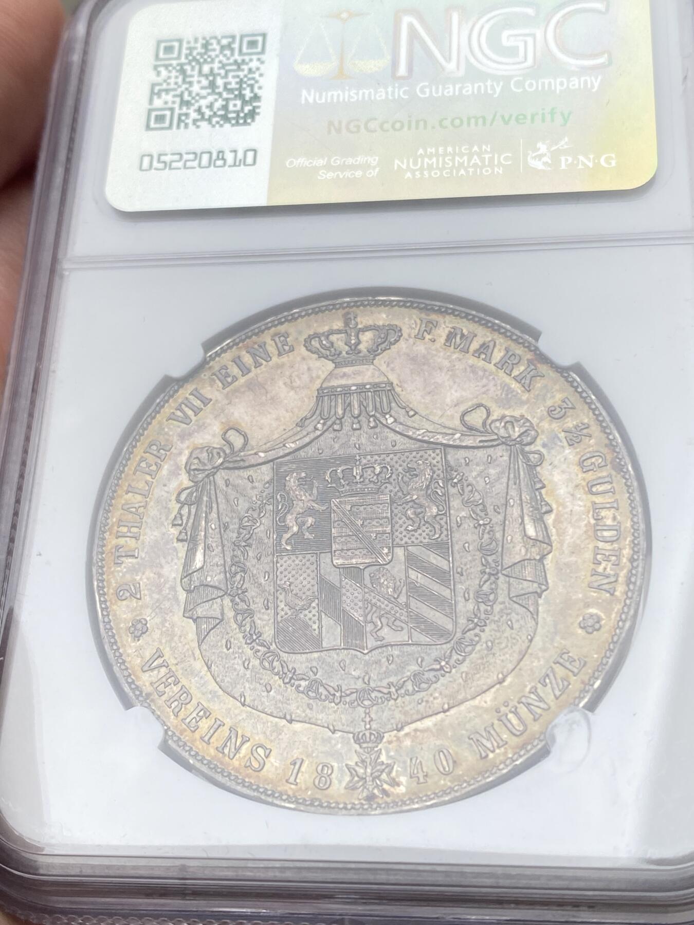 万国钱币拍卖第058期（万国新年大拍） NGC MS61 1840年德国萨克森-魏玛-爱森纳赫流通纹章2泰勒 首年发行1.9万枚的小邦名誉品种 好品极难 原味孔雀绿油彩包浆浮雕质感 