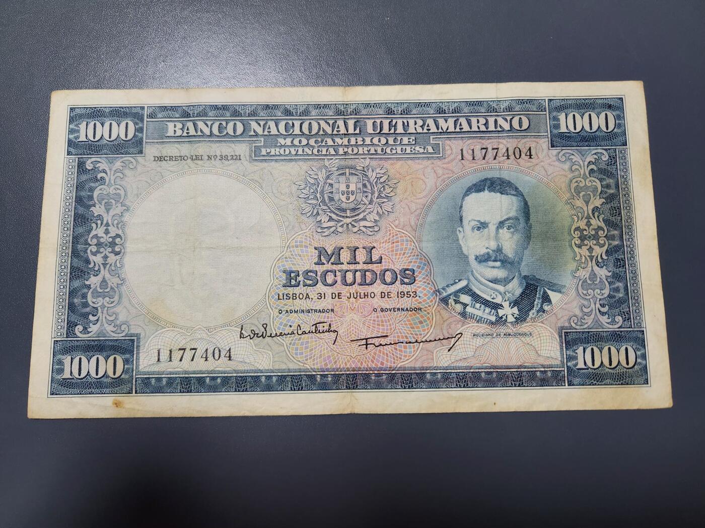 12月24号晚上8点 外国纸币自动截拍第76场 莫桑比克 1953年 1000埃斯库多 稀少