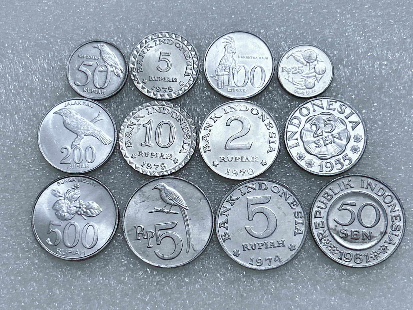 第一海外回流一元起拍收藏 散集专场  第282期 印度尼西亚不同面值铝币一组 12枚 原光好品