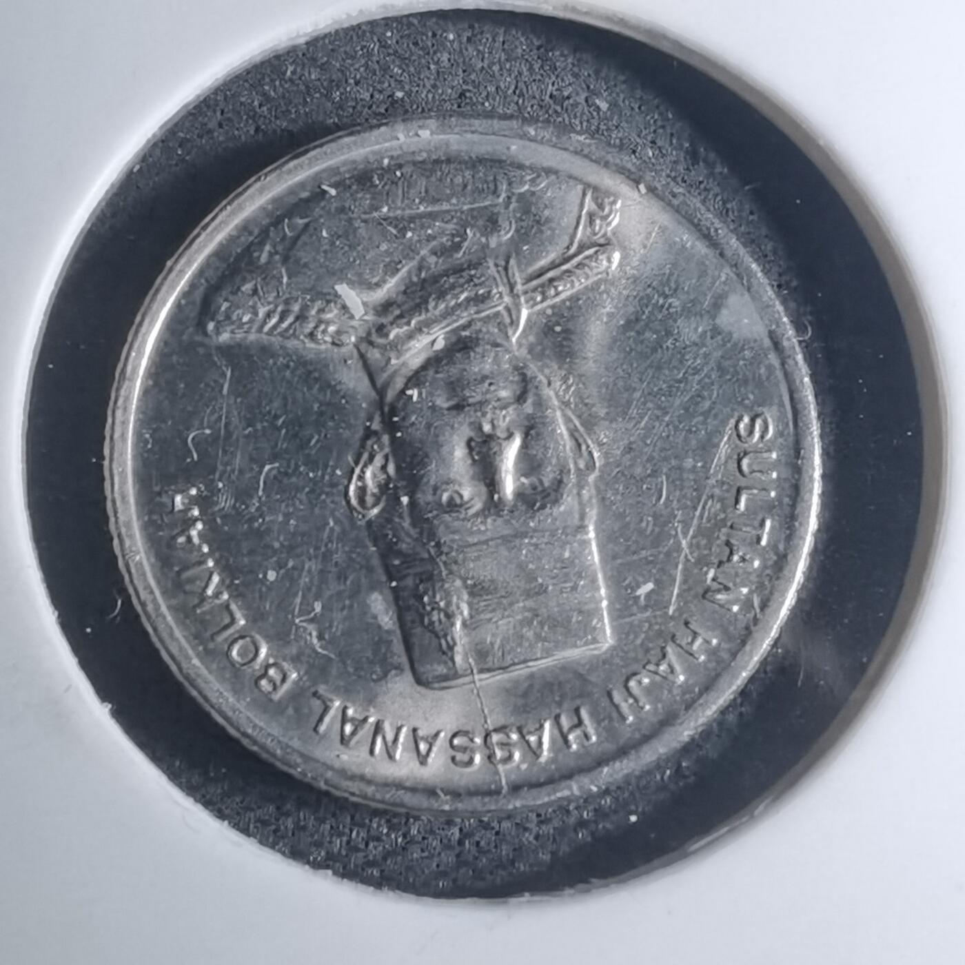 沼泽如烟--第945场 文莱2002年五分