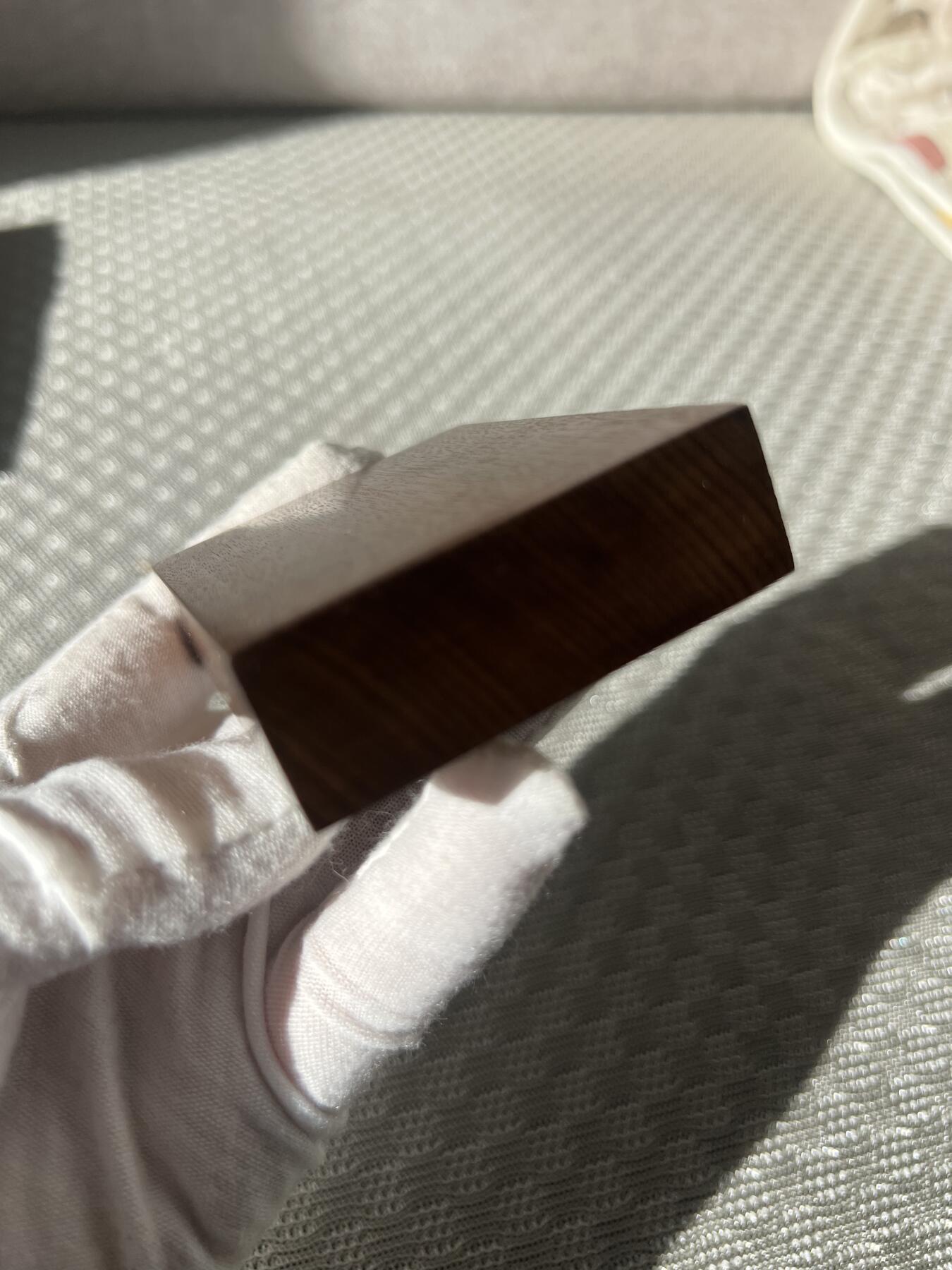 零元拍：B04金丝楠牌子，香喷喷的小金砖，金光闪闪，80/57/20MM