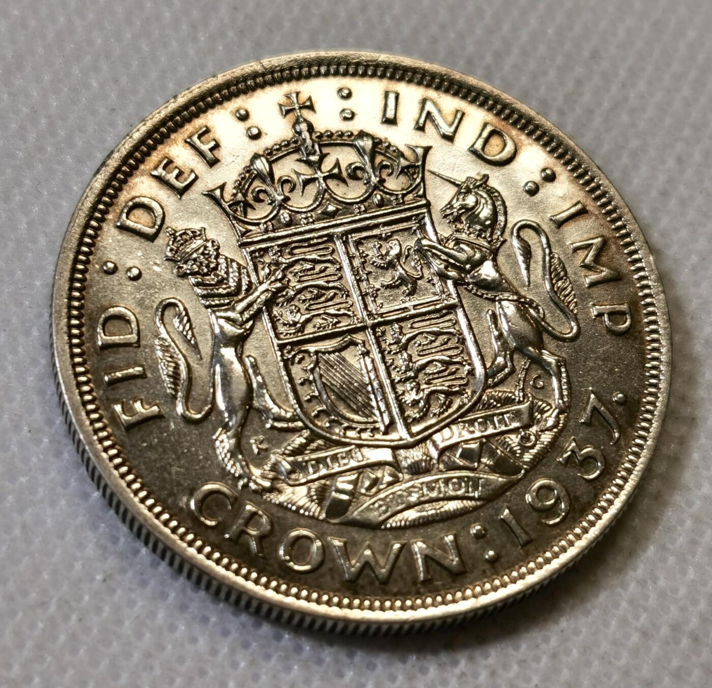 甄臻铺-世界币章拍卖（第45期）精品场拍品征集中，送拍享返佣金等优惠多多 英国 1937年 乔治六世 1克朗 银币 乔六登基纪念，细节见图