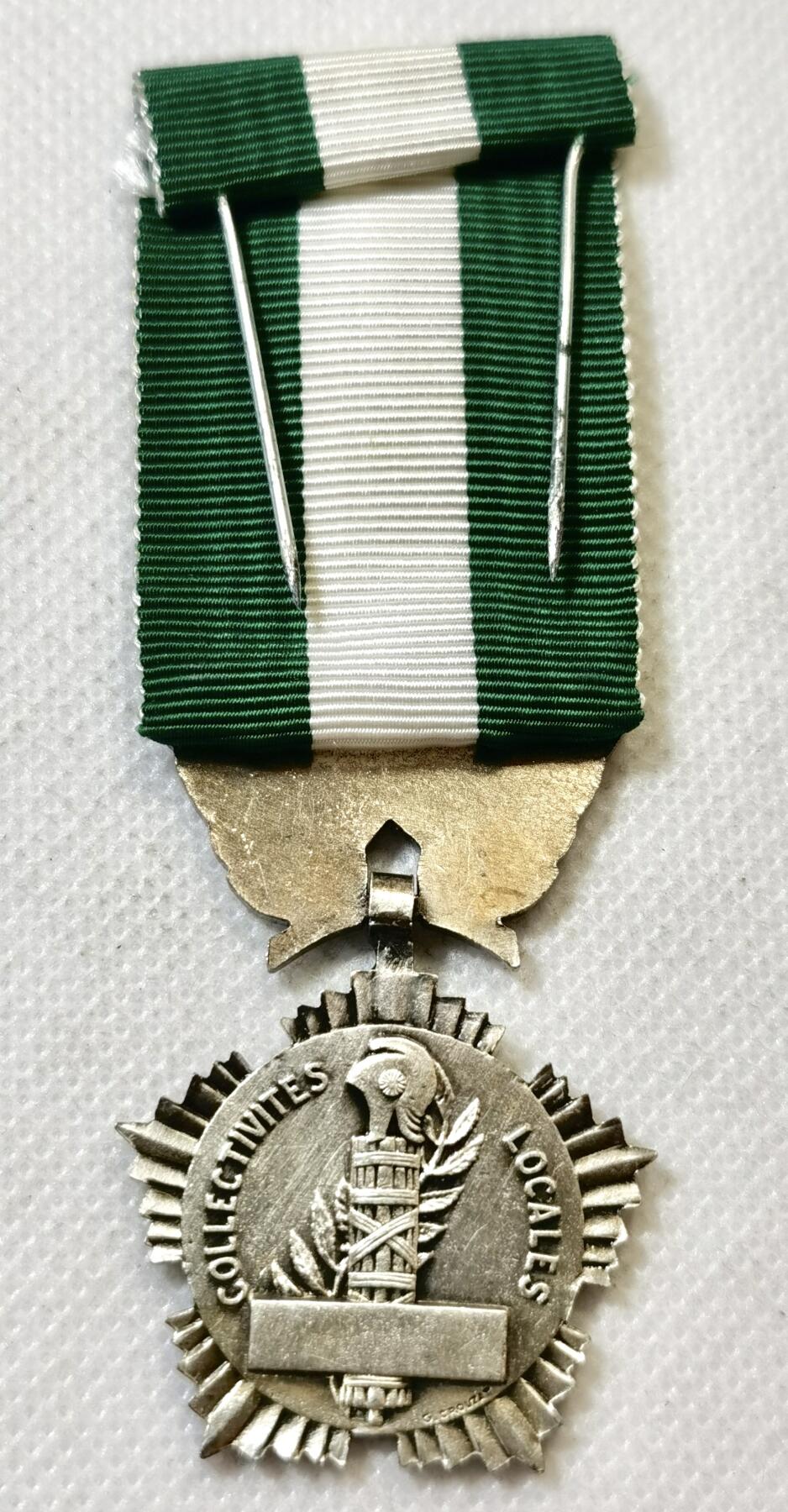 甄臻铺-世界币章拍卖（第45期）精品场拍品征集中，送拍享返佣金等优惠多多 法国银级地方荣誉奖章 高卢雄鸡 重21.3克 800银