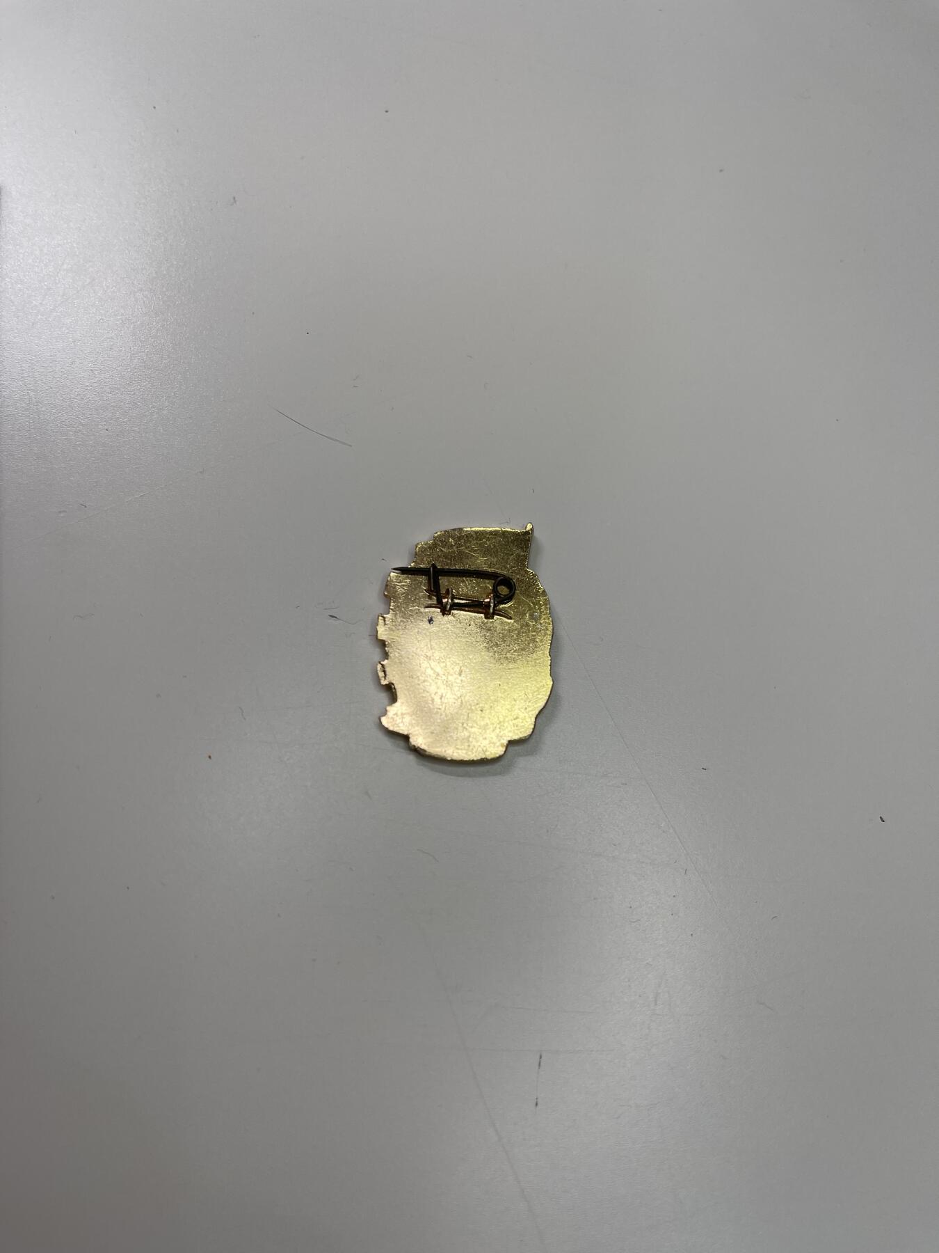 新时代收藏徽章红藏拍卖(第二十九场)  徽章纸品证书杂项 有色冶金专家梅炳良的三级运动员证书 带一个吕章