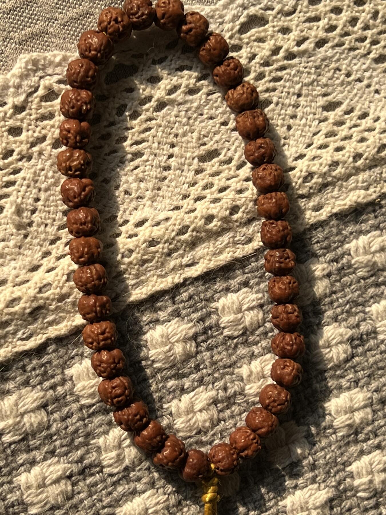 零元拍：龙切 五爪金龙小佛手长串6.5 MM左右，非常容易变红，坊间人称三日红，很容易有盘玩成就感。后图是自己佩戴不到三个月效果