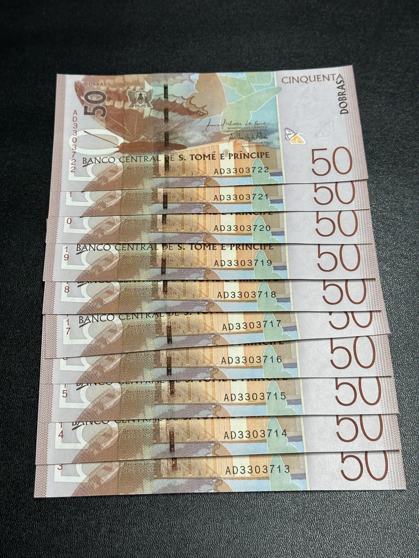 《外钞收藏家》第五百九十七期（年底收官场）（本平台长期征集拍品、欢迎藏友们联系合作）