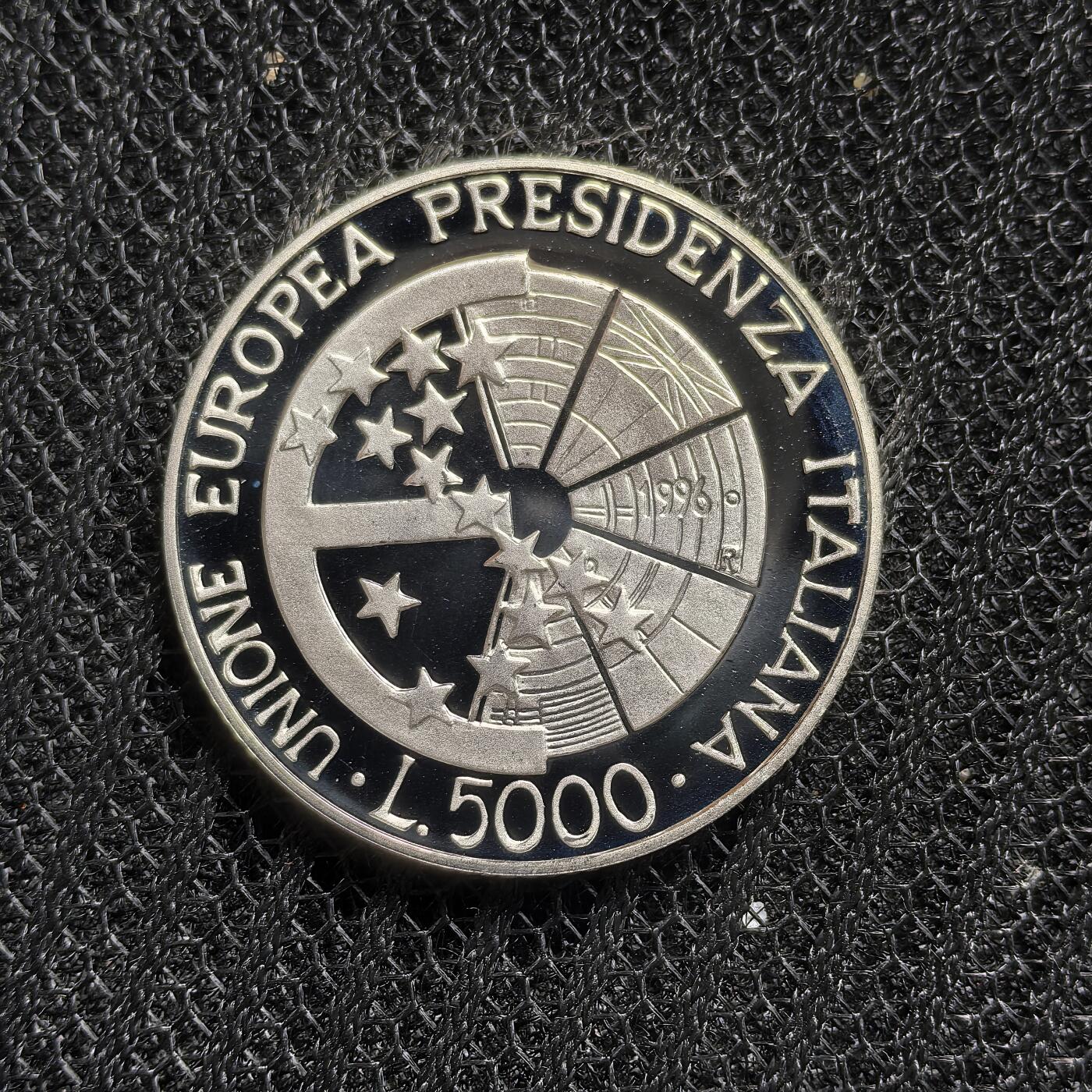 道一币馆币章第一百六十二场 原盒证 意大利1996年意大利担任欧盟主席国5000里拉精制银币  8000