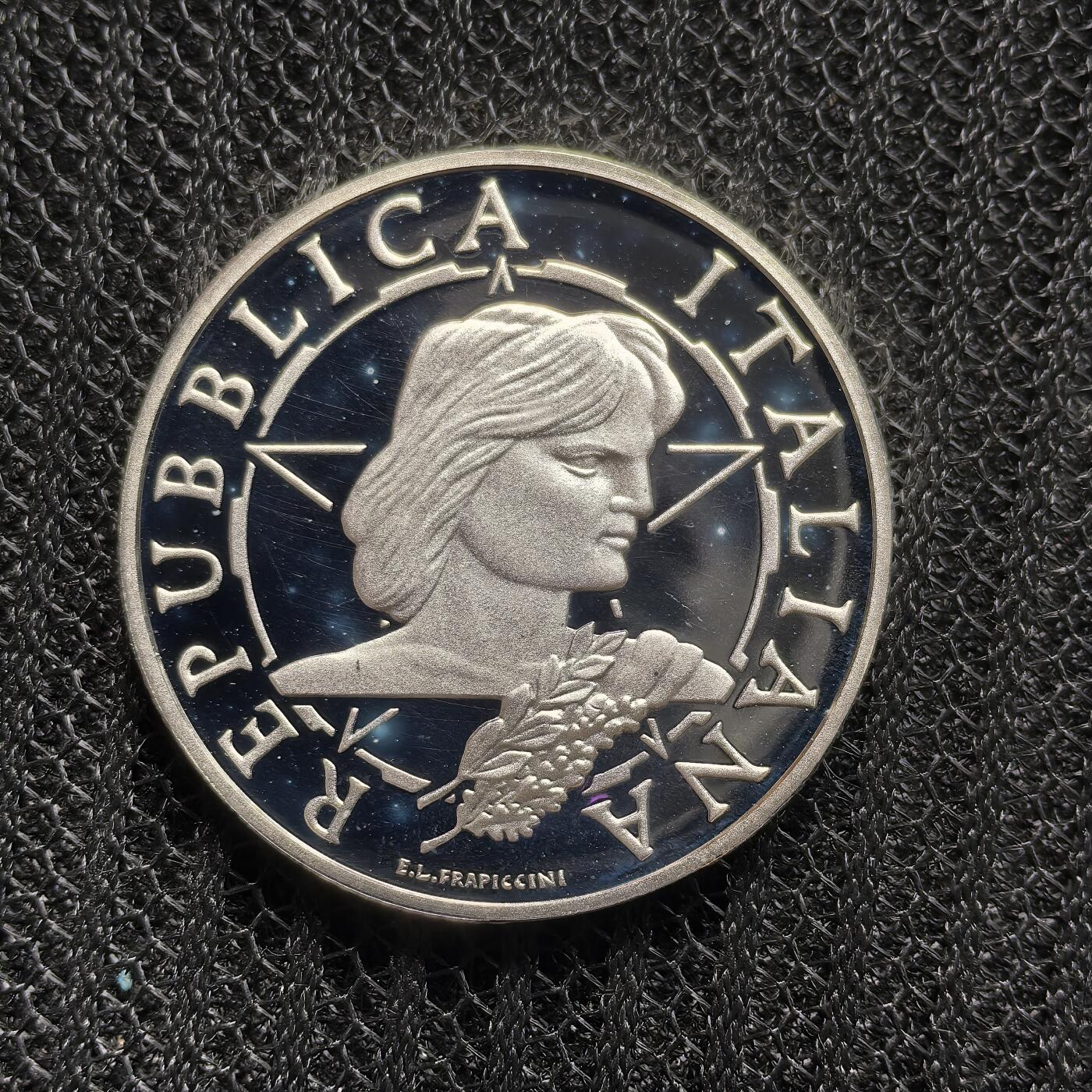 道一币馆币章第一百六十二场 原盒证 意大利1996年共和国成立50周年10000里拉精制银币 7900