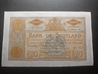 2025十二月第五期，总210期 - 苏格兰银行1951年20镑AUNC，极稀有高面值大票幅，经典的白色英镑风格做工防伪技术（波浪边和精细水印），难得一见