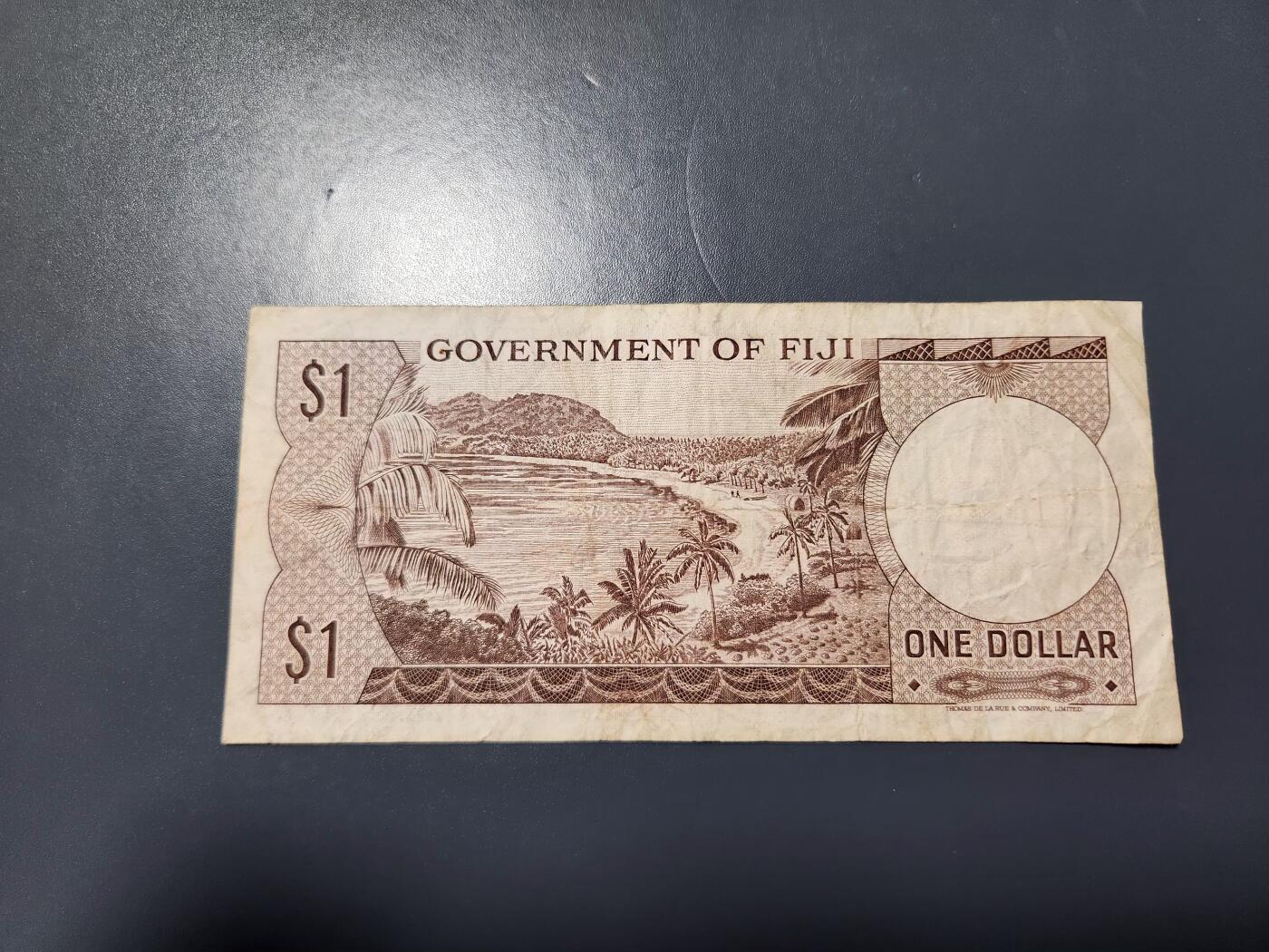 12月27号晚上8点 外国纸币自动截拍第77场 斐济1元 A/1首发 