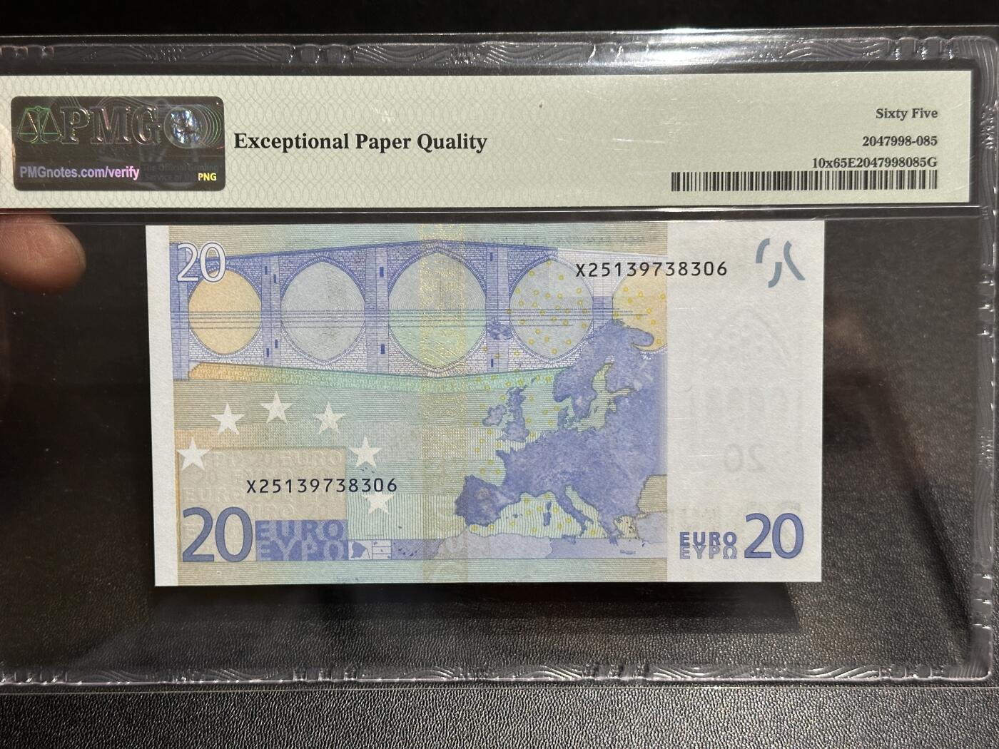 《外钞收藏家》第五百九十七期（年底收官场）（本平台长期征集拍品、欢迎藏友们联系合作）