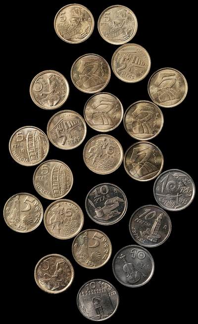 修遠堂世界钱币第九十九期 - 西班牙现代5，10比塞塔一组 大部分是纪念币，基本都未流通