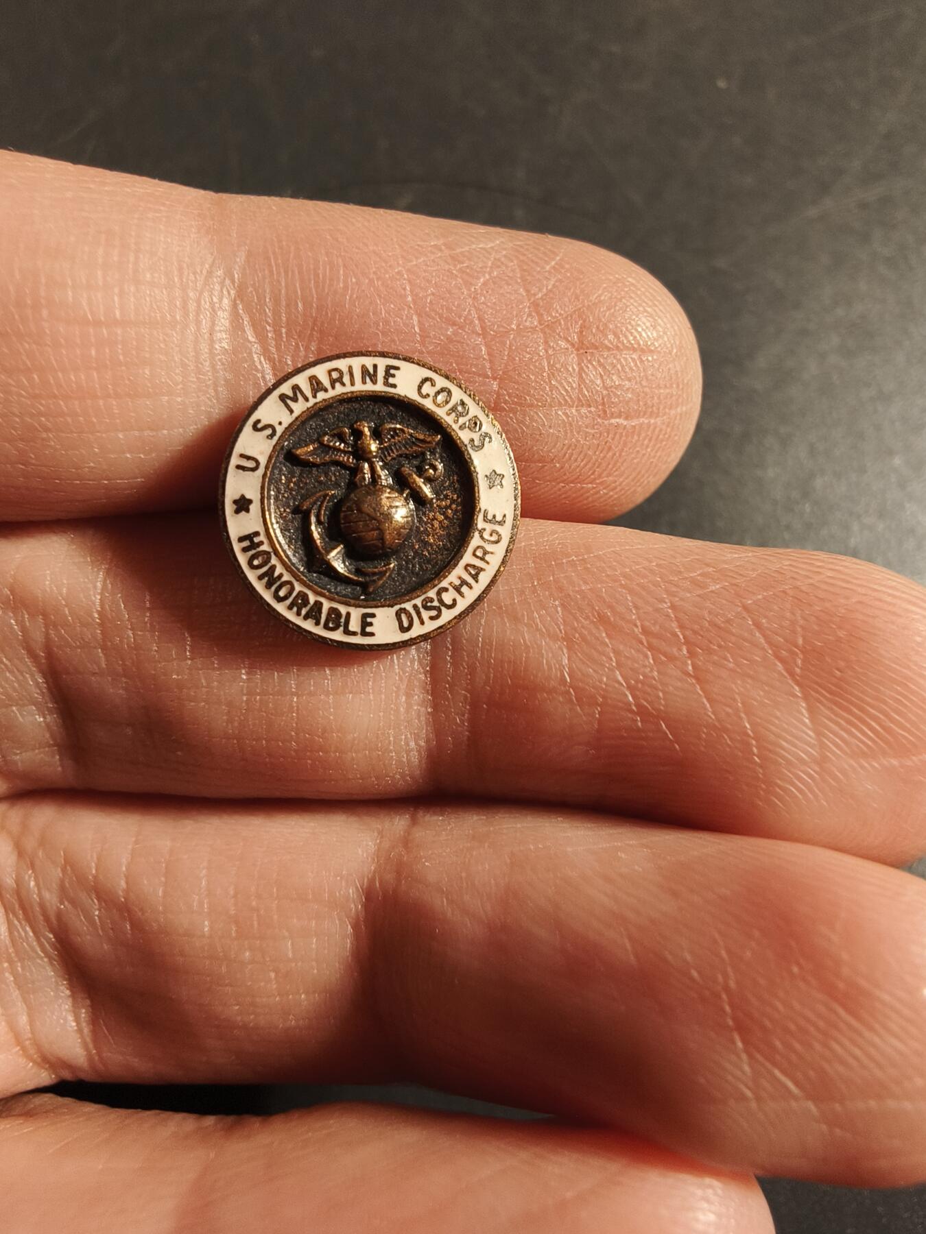 老王徽章第172期 美国海军陆战队荣誉退休证章    轮转版