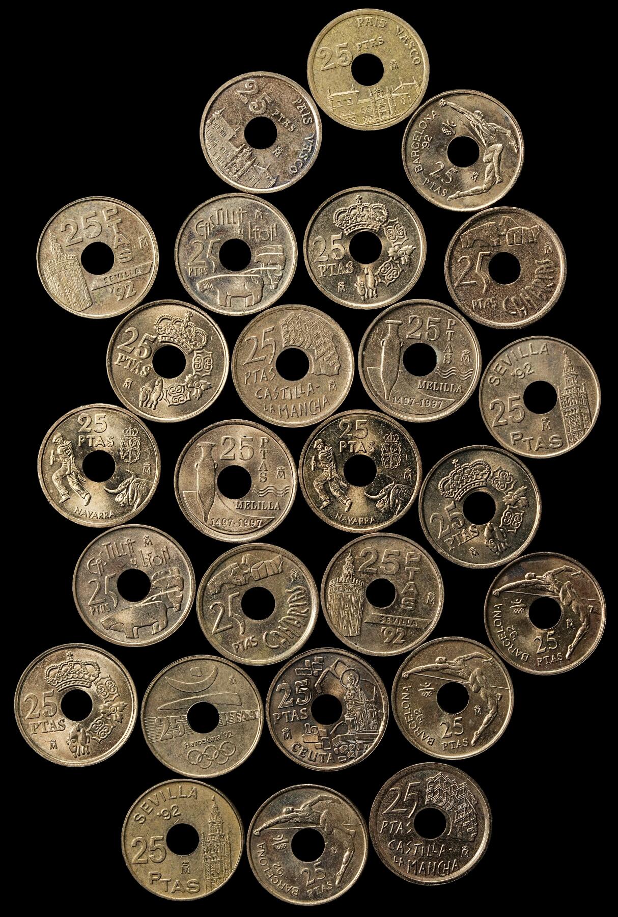修遠堂世界钱币第九十九期 西班牙现代25比塞塔一组 大部分是纪念币，基本都未流通