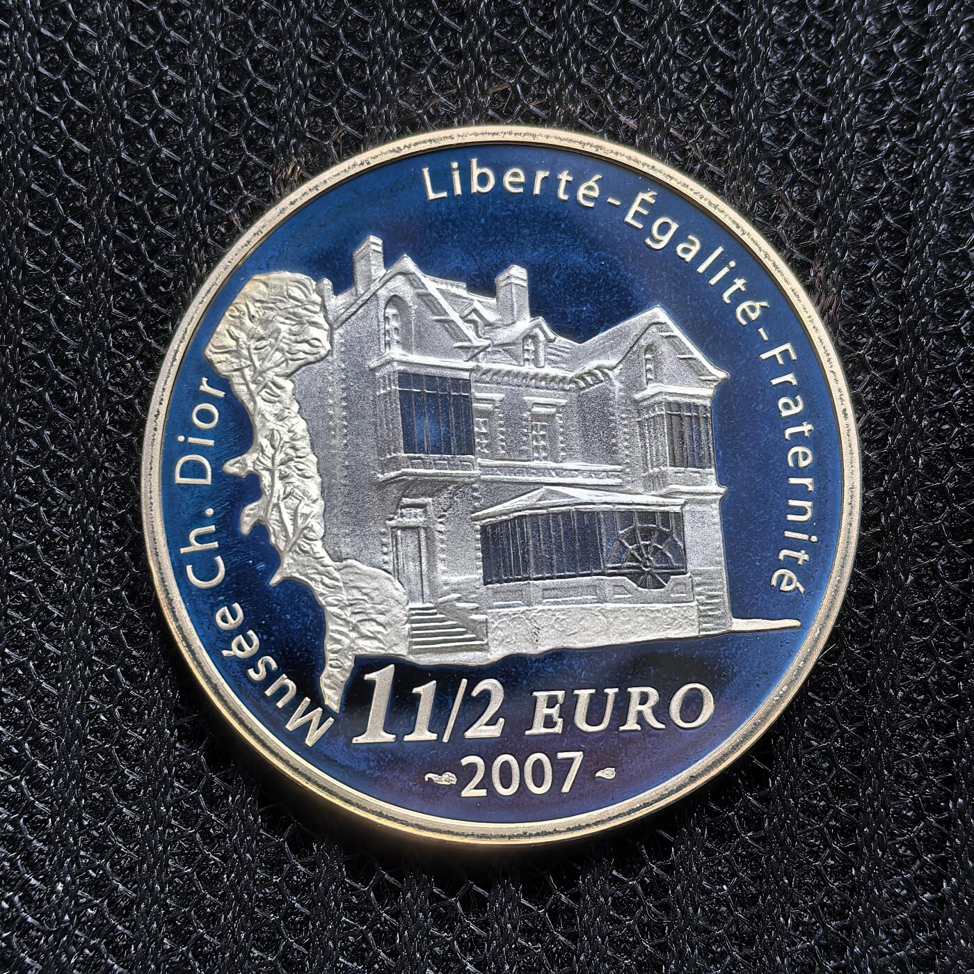 道一币馆币章第一百六十二场 原盒证 法国2007年知名品牌迪奥创始人逝世50周年10欧元精制银币