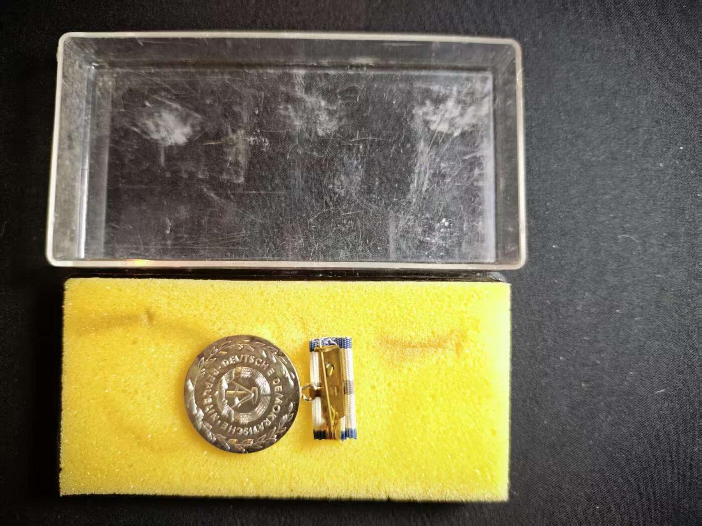 罗岚⭐爱藏⭐甄选专拍第三场-分享拍场赚佣（实体店在建中···） 民主德国银级卫生与公共医疗服务忠诚服务奖章带盒略