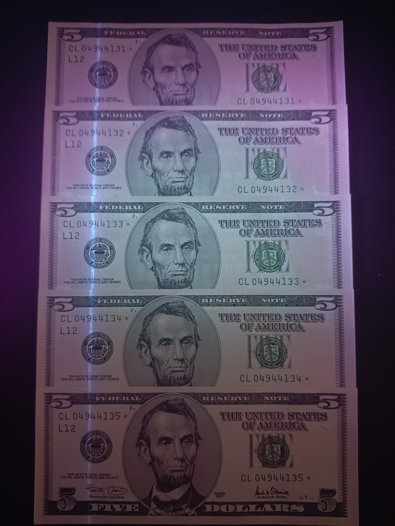 2025十二月第五期，总210期 美国2001年版5元UNC批量标五，少见星补号