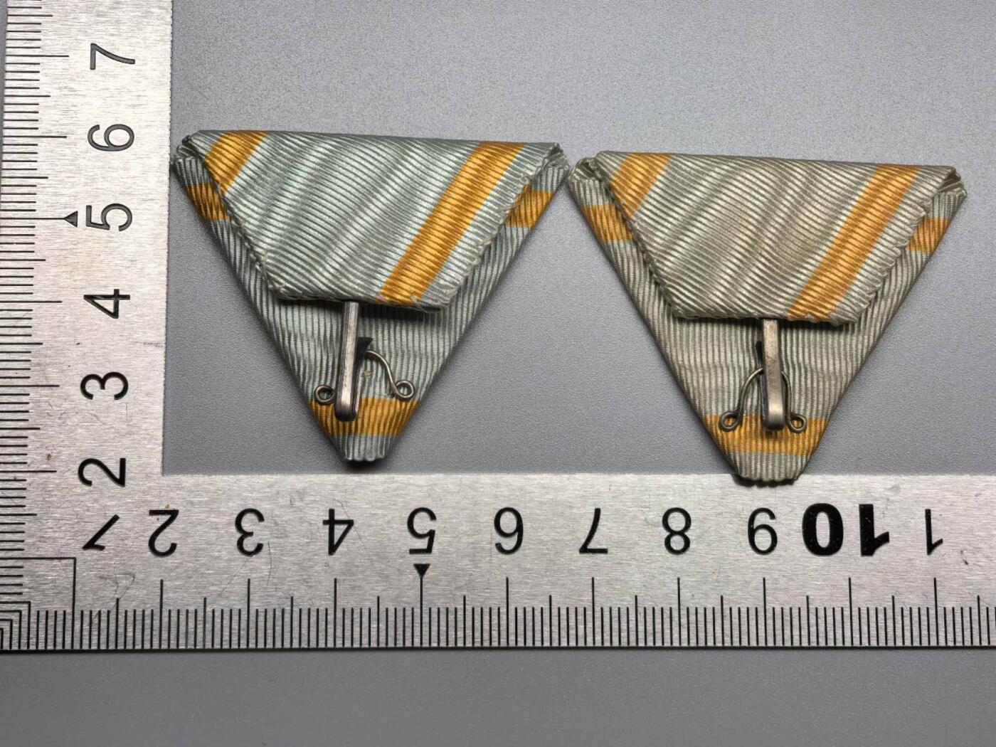 小驴勋章奖章收藏12月27日周六晚六点拍卖（珍爱和平，收藏战争，铭记历史，勿忘国耻，忠党爱国。有偿代拍，送拍规则在简介最后，参拍须阅读规则后再参拍，关系到运费包装发货时效真假辨别等关键信息，拍卖时不再发原图，看大图店主微信码在拍卖店铺介绍里） 瑞宝绶带一对