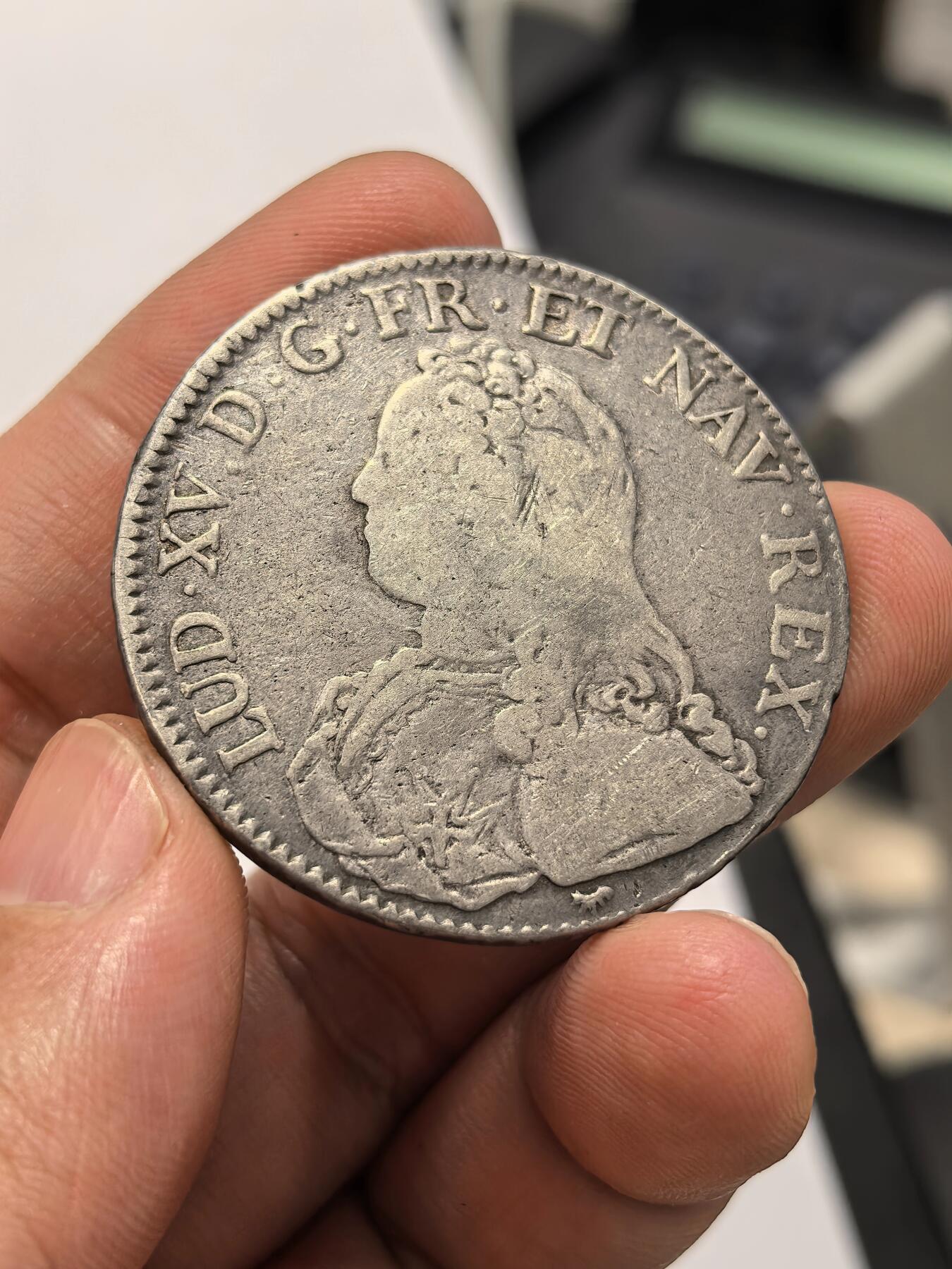 博洋堂世界钱币拍卖第154期（全场包邮） 法国1727年路易十五1埃居大银币，年轻版头像