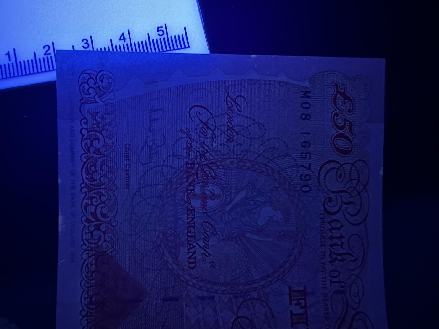 《外钞收藏家》第五百九十七期（年底收官场）（本平台长期征集拍品、欢迎藏友们联系合作）