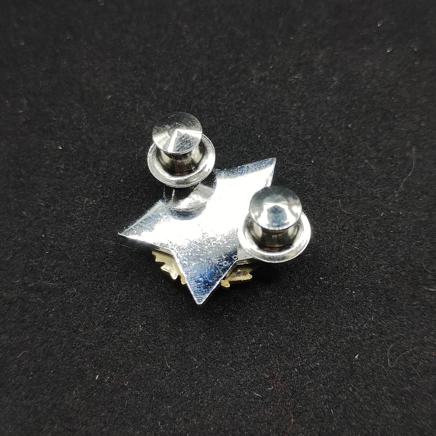 0元起拍勋章 第321期 咸鱼国勋章拍卖专场 12月28日（周日）下午6：00开始 民国国防大学三军战争学院毕业证章