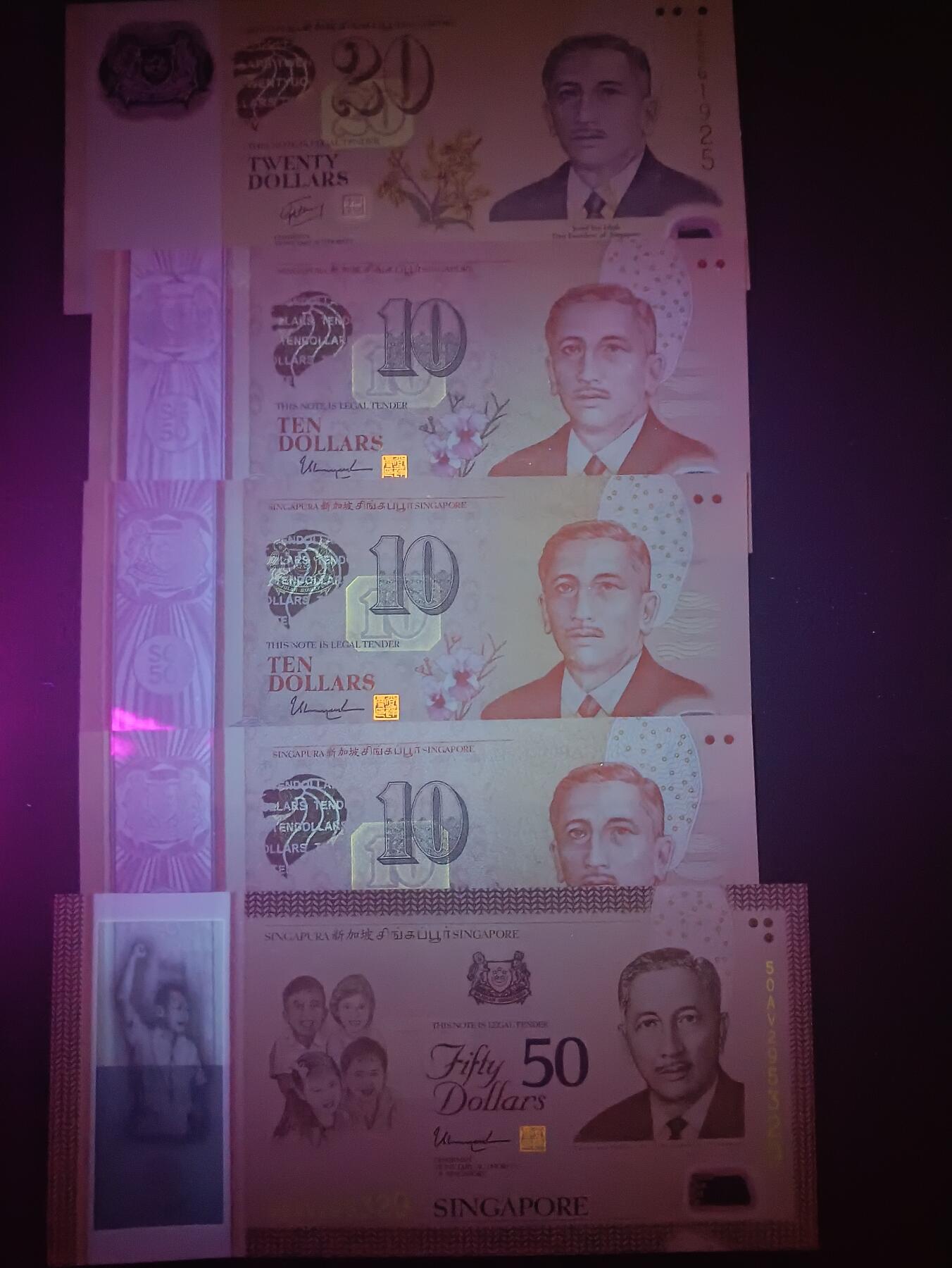 2025十二月第五期，总210期 新加坡纪念钞批量五张AUNC—UNC-