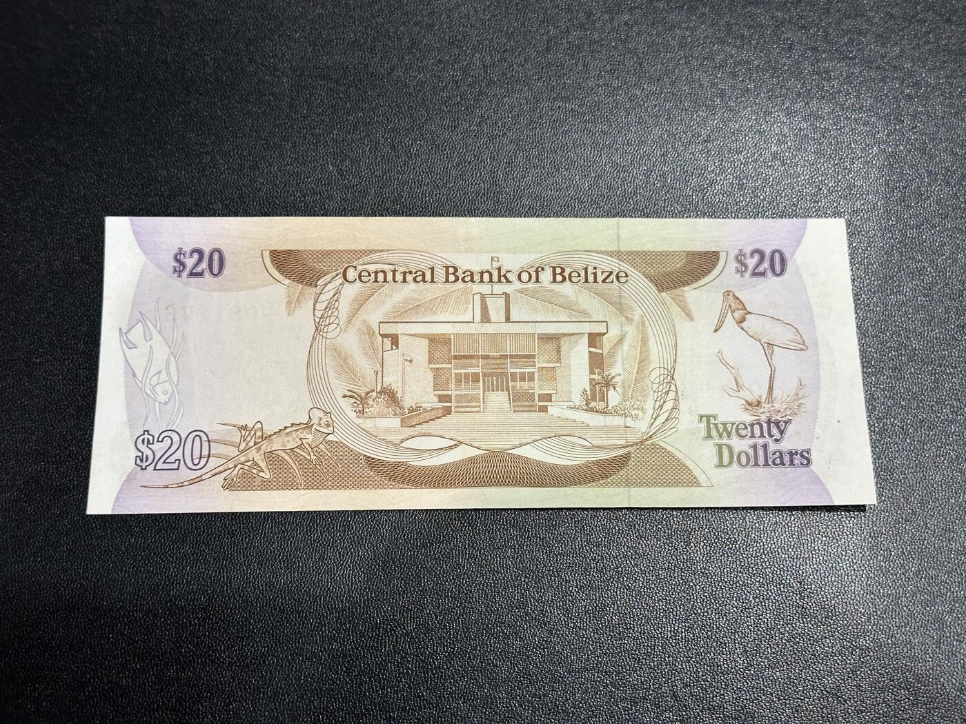 《外钞收藏家》第五百九十七期（年底收官场）（本平台长期征集拍品、欢迎藏友们联系合作）