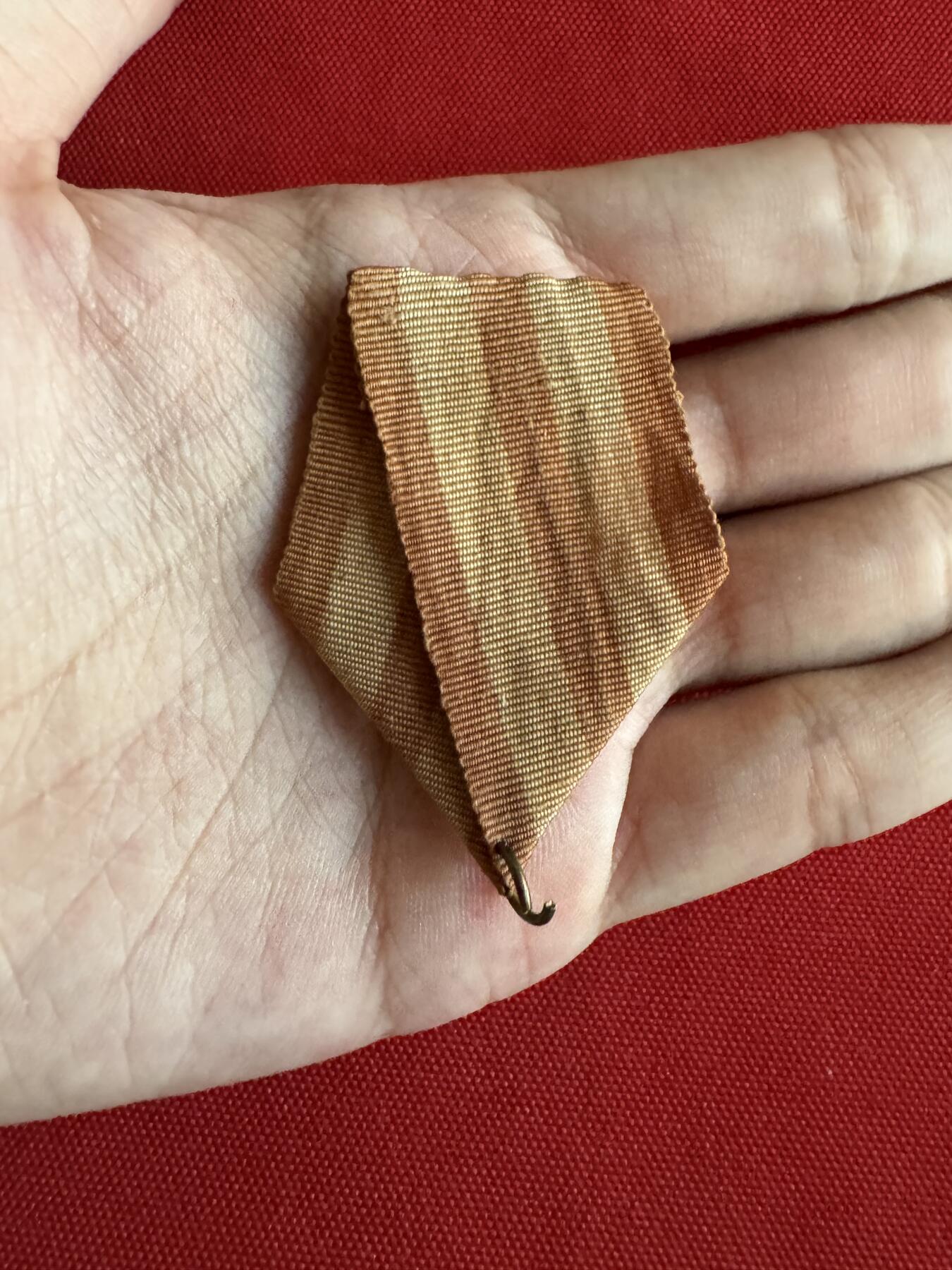 五哥徽章群   27号周六晚上八点4群联拍 布挂