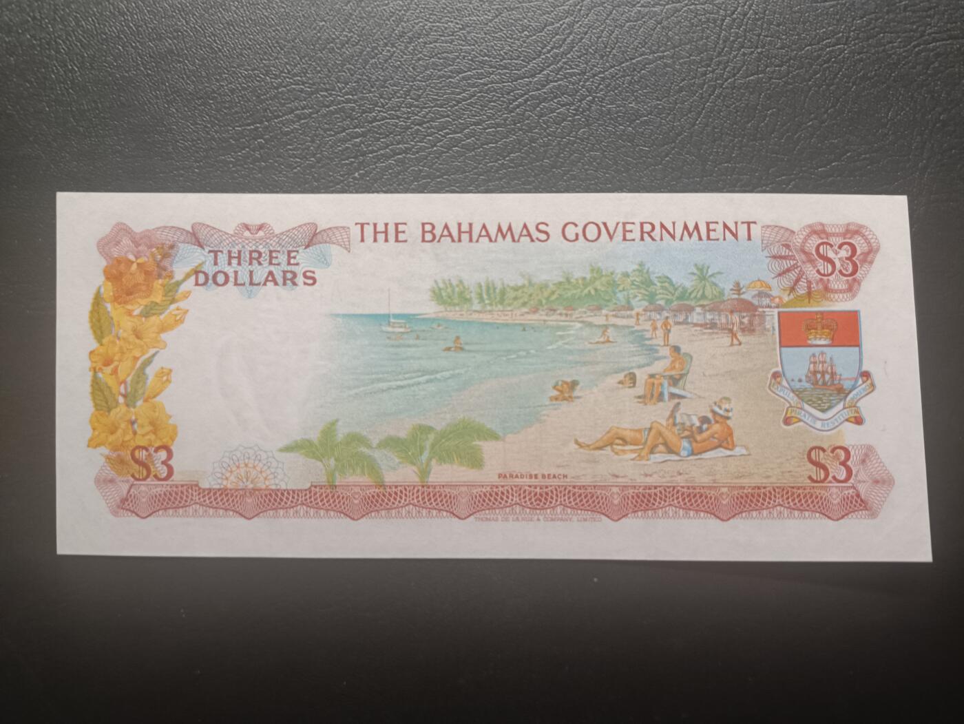 2025十二月第五期，总210期 巴哈马1965年3元AUNC首冠A，早期“巴哈马政府”版本，大冠女王和天堂海滩