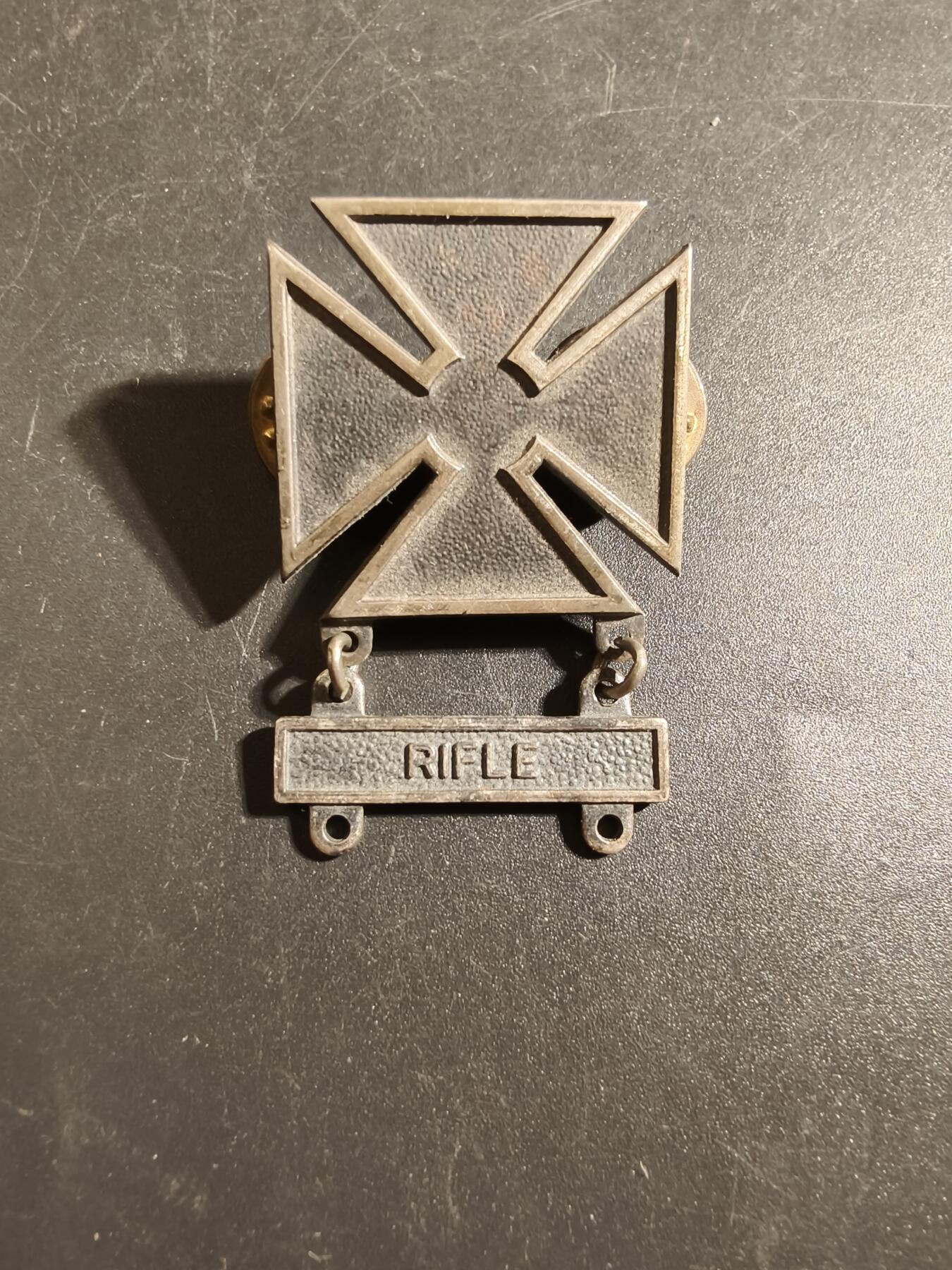 老王徽章第172期 美国步兵射手技能章    步枪勋条    带厂标