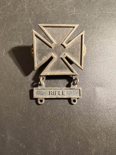 老王徽章第172期 - 美国步兵射手技能章    步枪勋条    带厂标