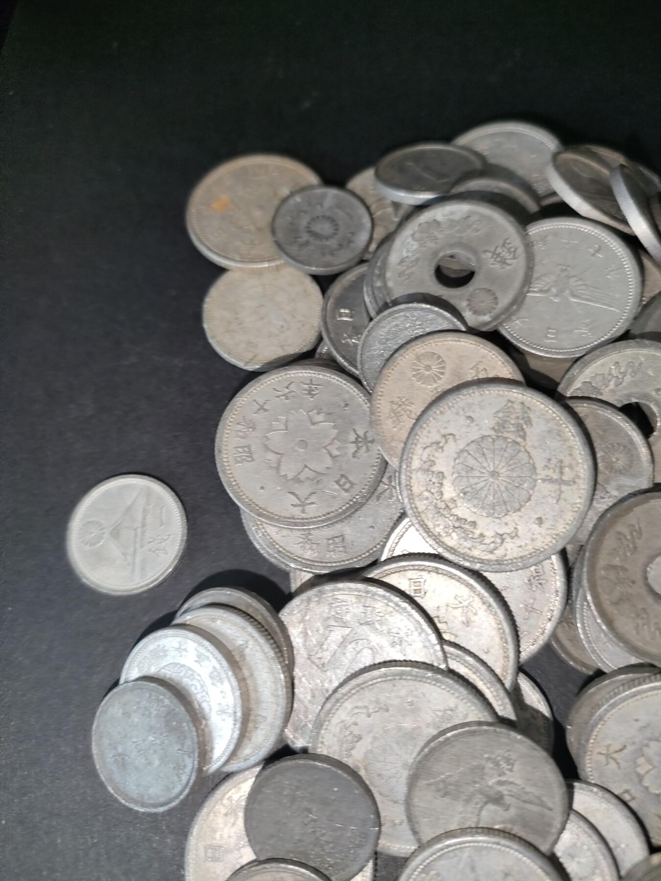 猩哥外币小铺➨【第213场】 钱币100个