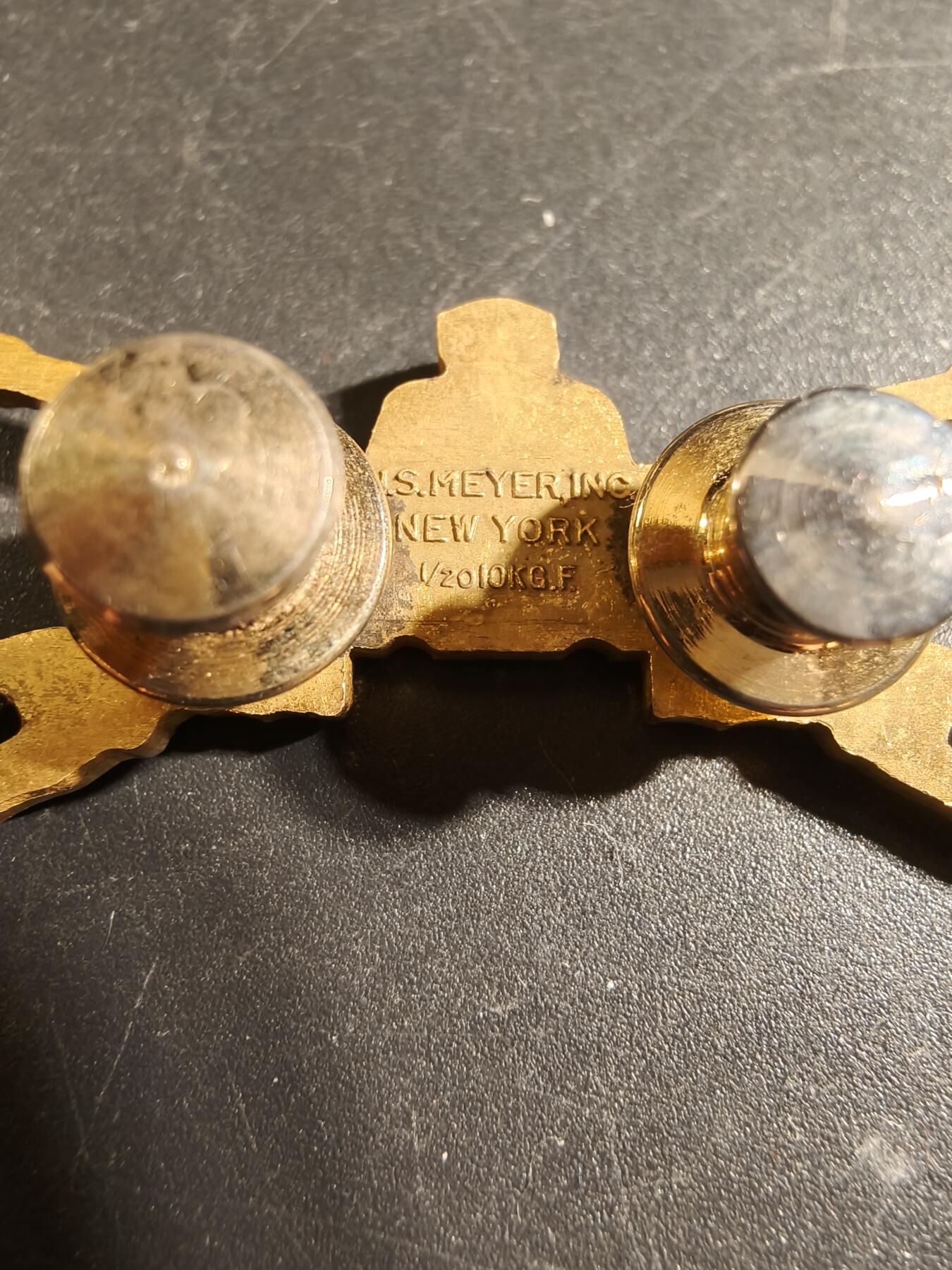 老王徽章第172期 美国装甲兵领章    少见包金材质   梅耶厂