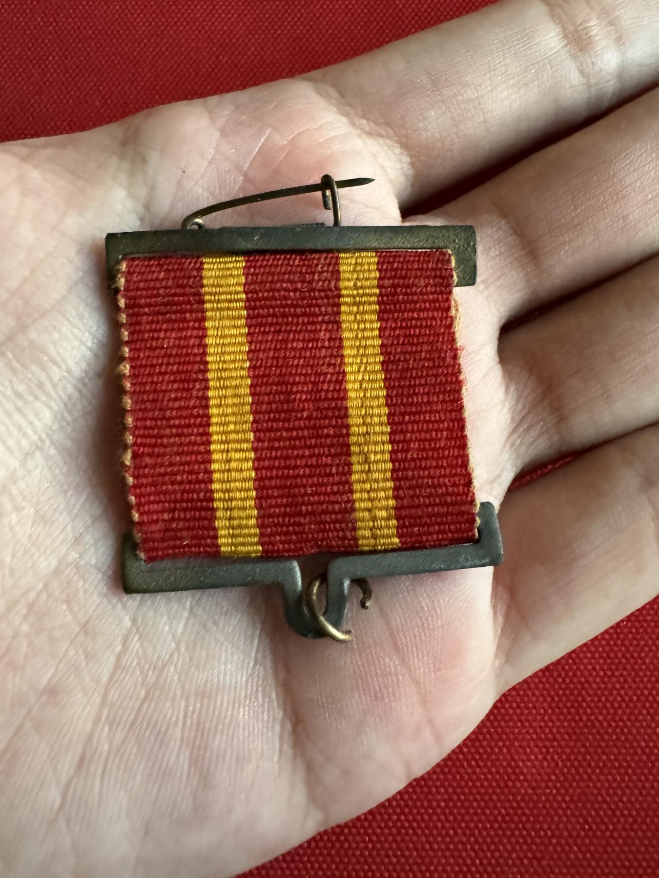 五哥徽章群   27号周六晚上八点4群联拍