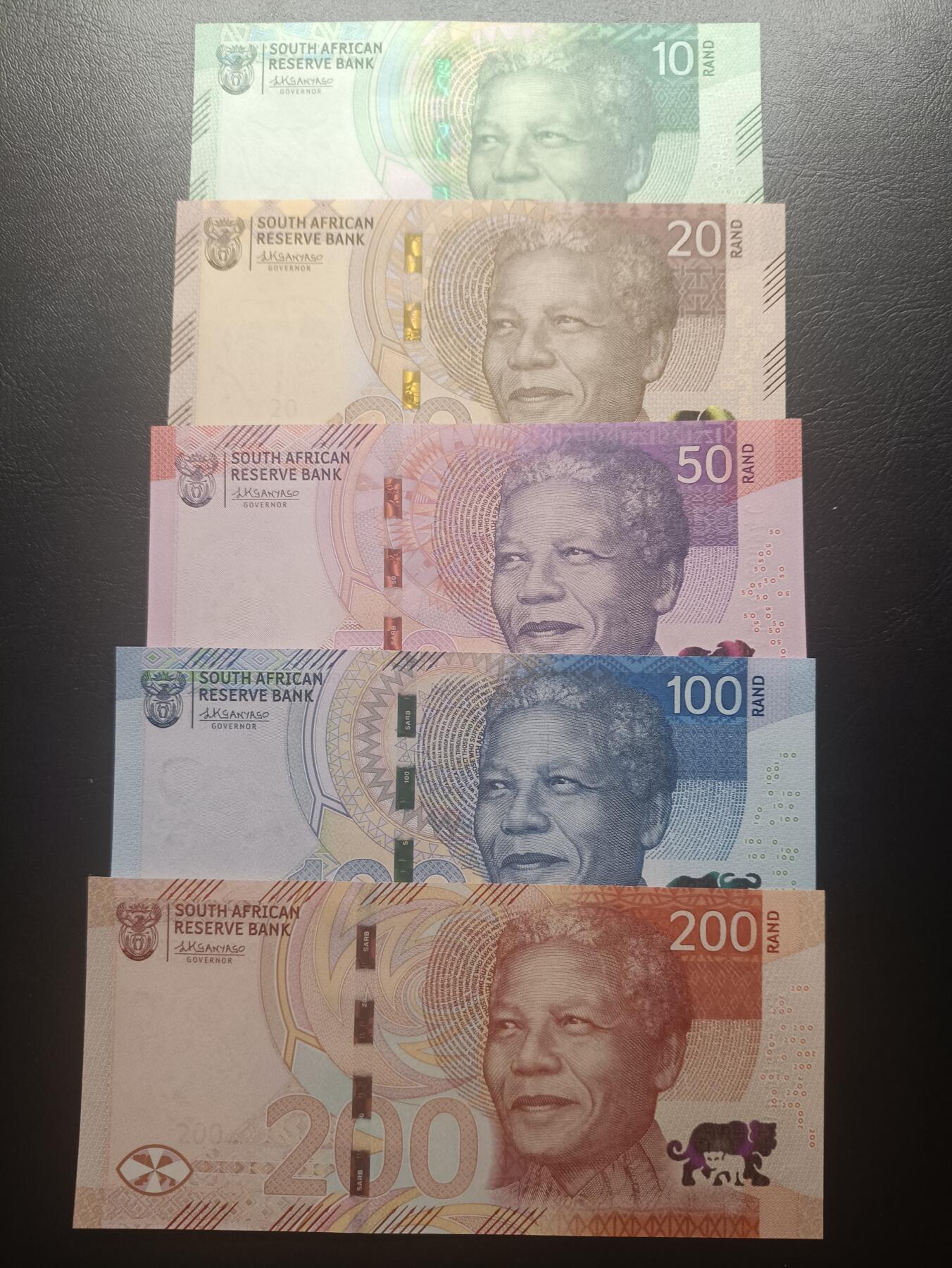 2025十二月第五期，总210期 南非2023版套钞批量五张UNC