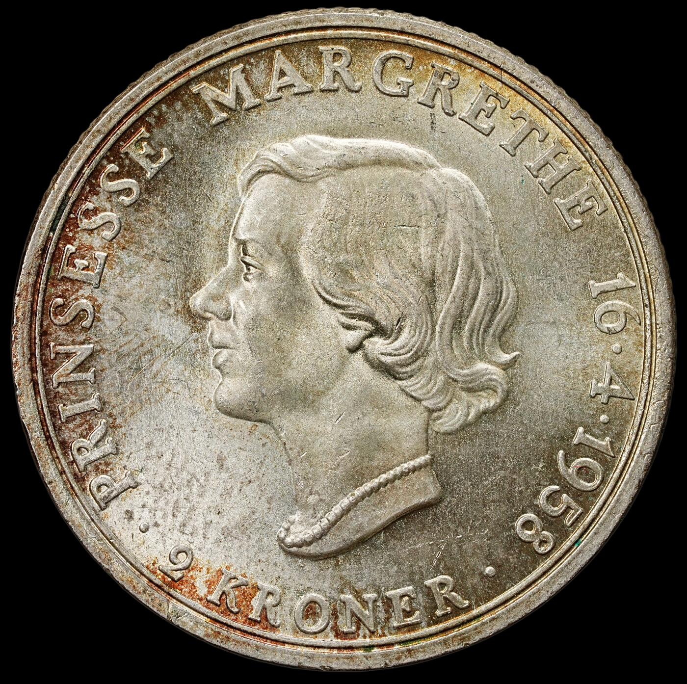 修遠堂世界钱币第九十九期 1958年丹麦玛格丽特公主18周岁纪念2克朗银币 15g，含银80%