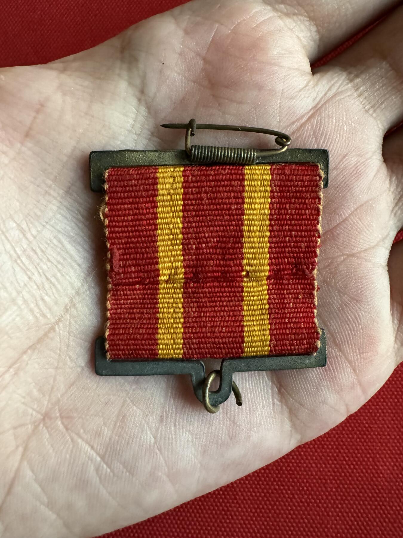 五哥徽章群   27号周六晚上八点4群联拍